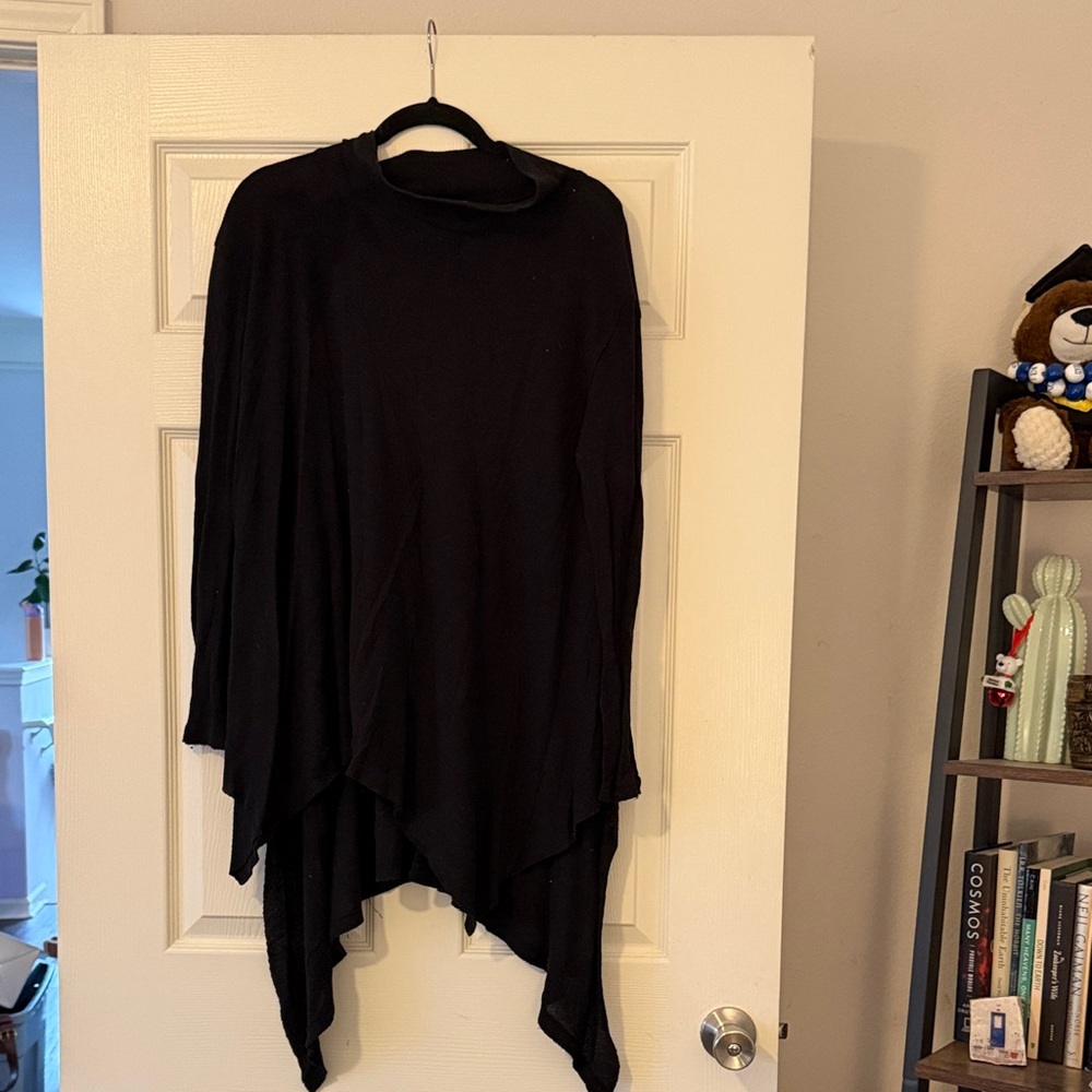 We The Free Black Women's Poncho